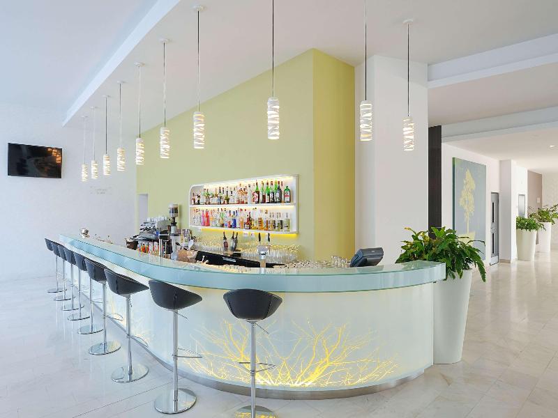 Hotel Park Plaza Histria image