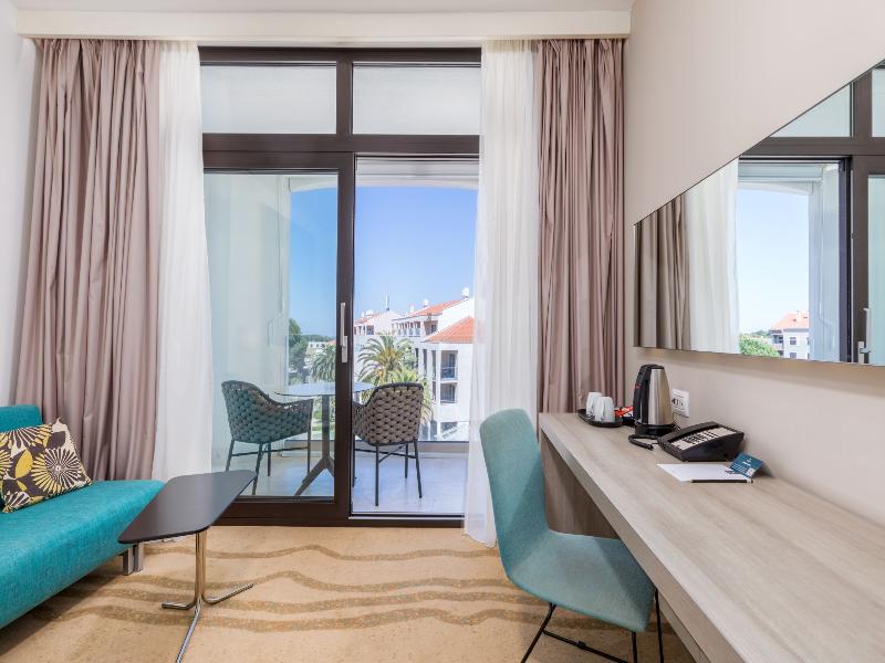 Hotel Park Plaza Histria image