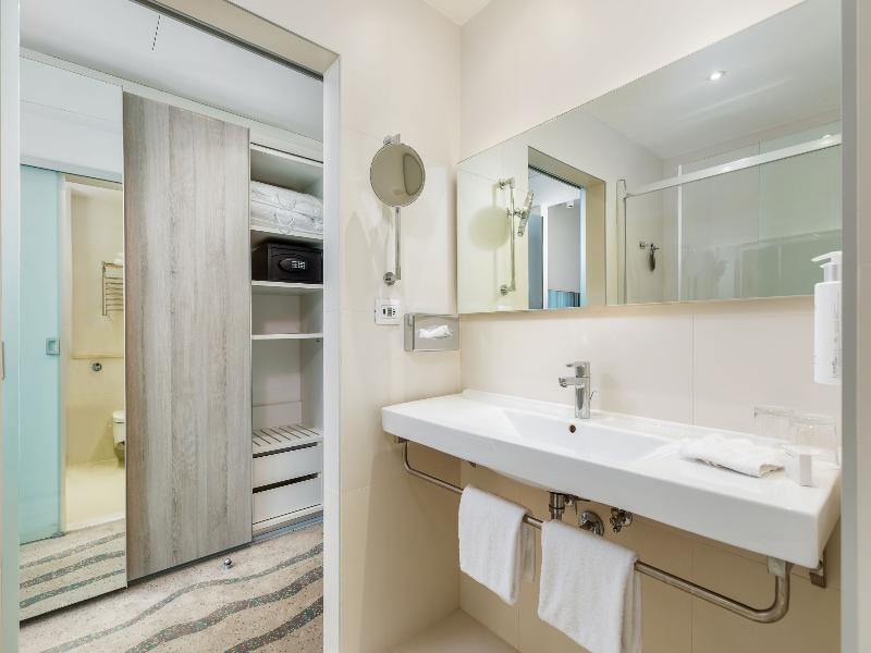 Hotel Park Plaza Histria image