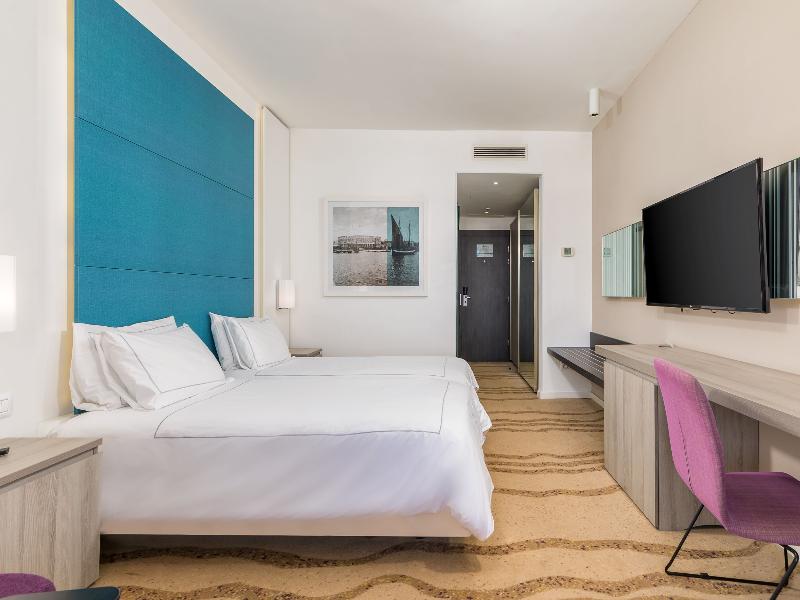 Hotel Park Plaza Histria image
