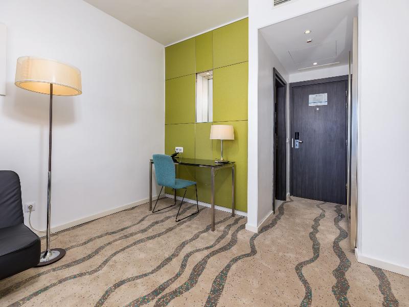 Hotel Park Plaza Histria image