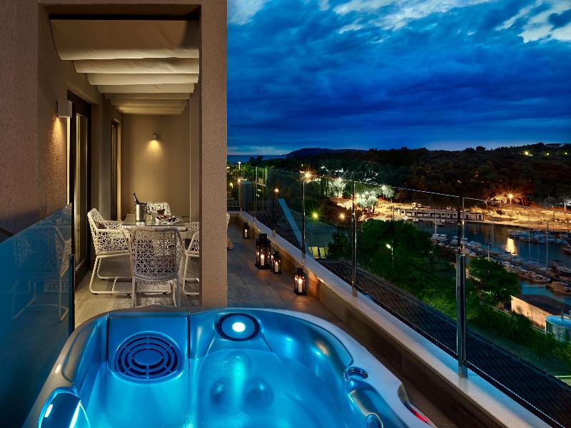 Hotel Park Plaza Histria image