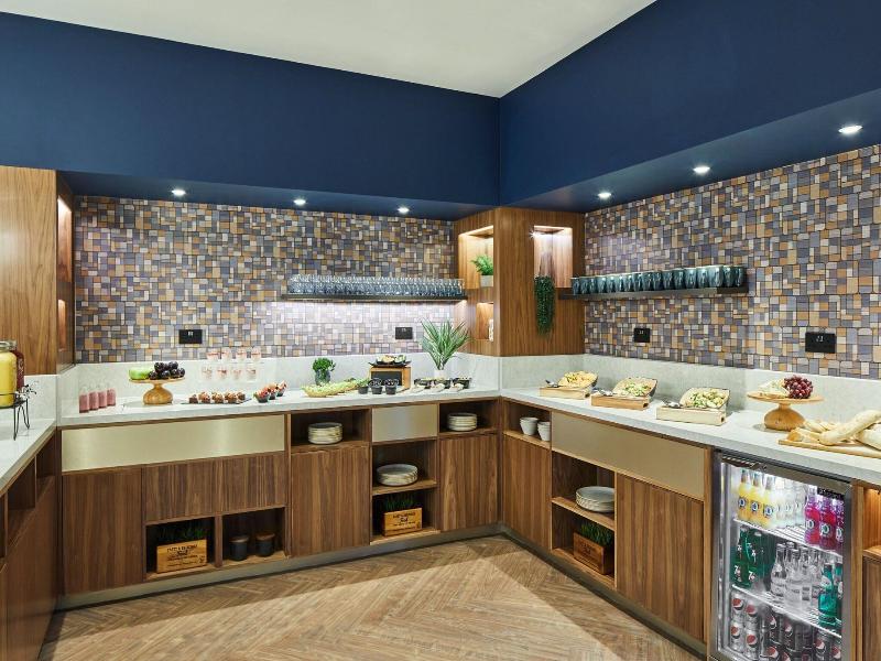 Marriott Hotel Cardiff image