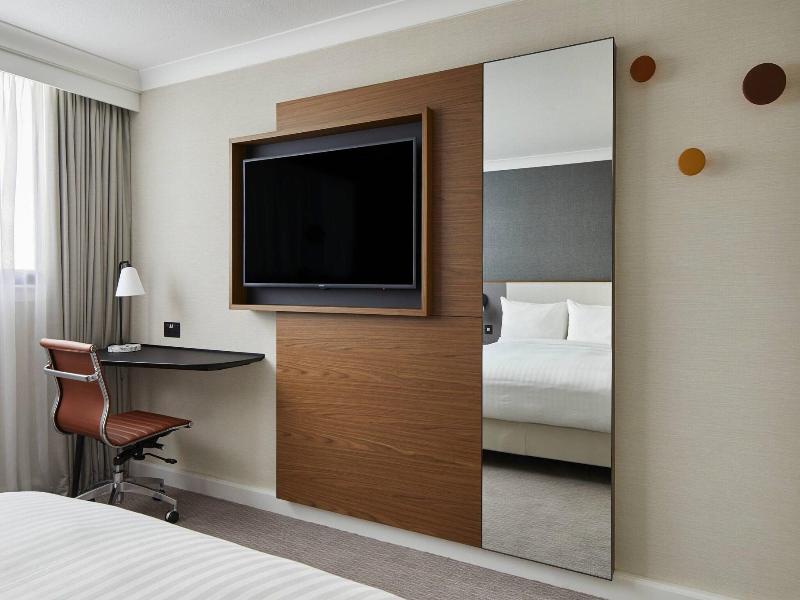Marriott Hotel Cardiff image