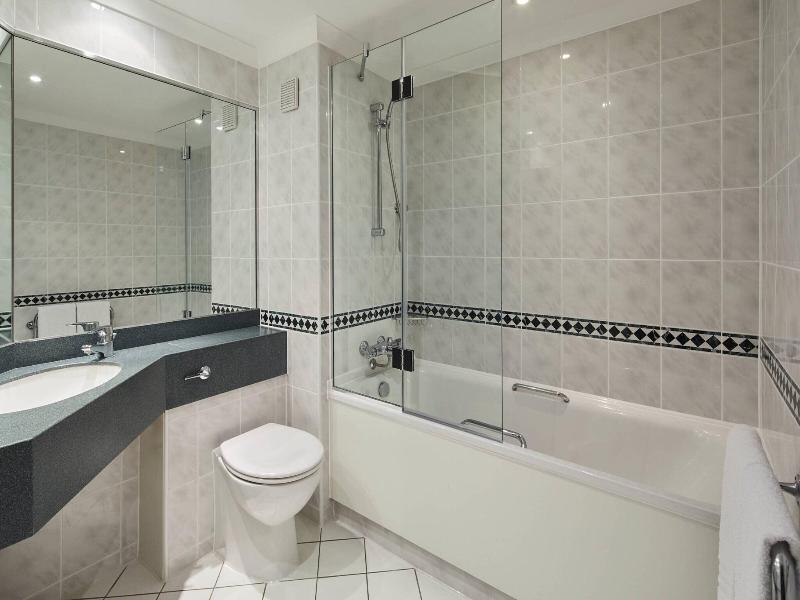 Marriott Hotel Cardiff image