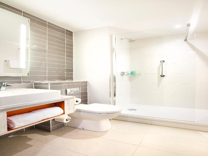 Leonardo Hotel Belfast  image