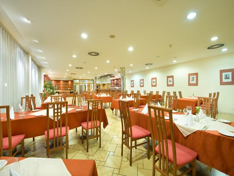 Ramada Airport Prague image