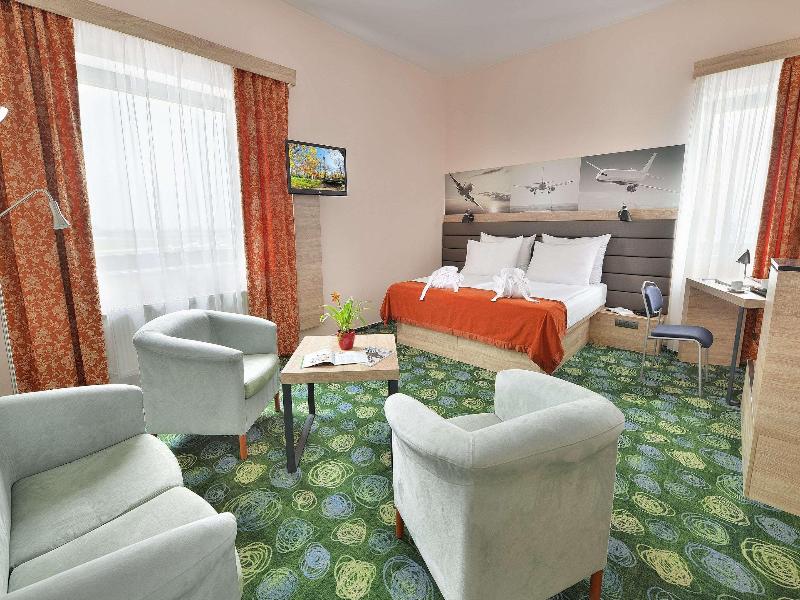 Ramada Airport Prague image