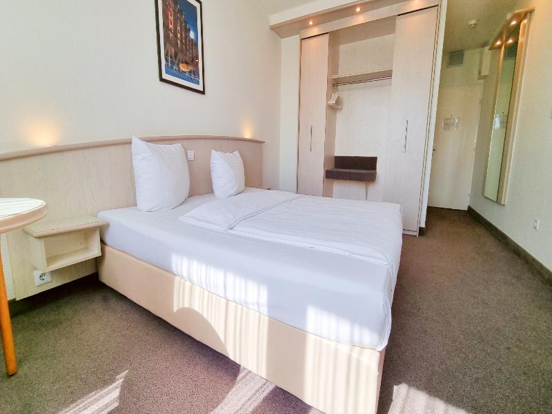 Panorama Inn Hotel und Boardinghaus image