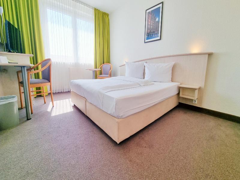 Panorama Inn Hotel und Boardinghaus image