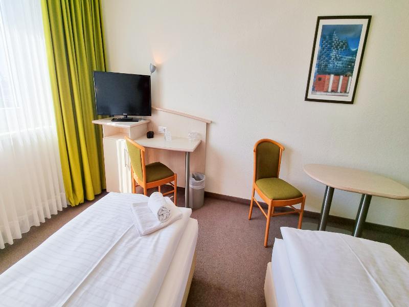 Panorama Inn Hotel und Boardinghaus image