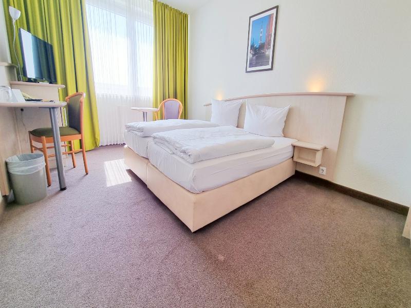 Panorama Inn Hotel und Boardinghaus image