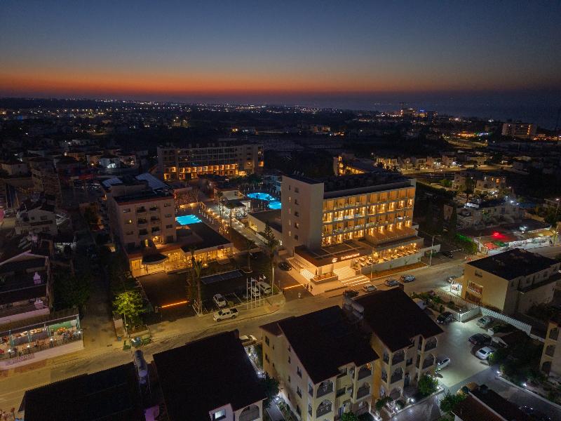 Sun Palace Protaras Waterpark Resort