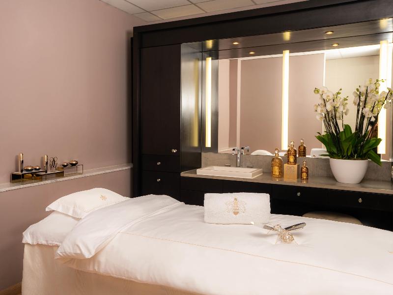 Waldorf Astoria Versailles - Trianon Palace image