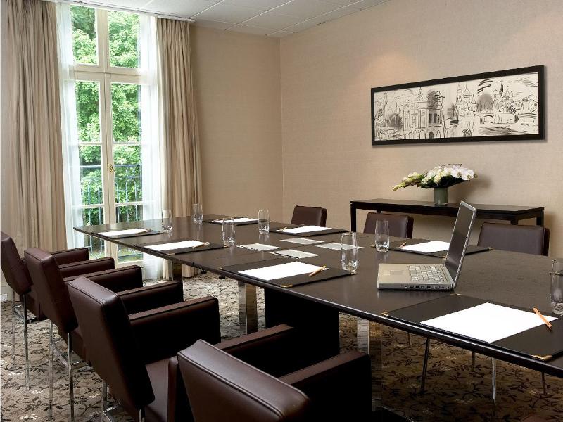 Waldorf Astoria Versailles - Trianon Palace image