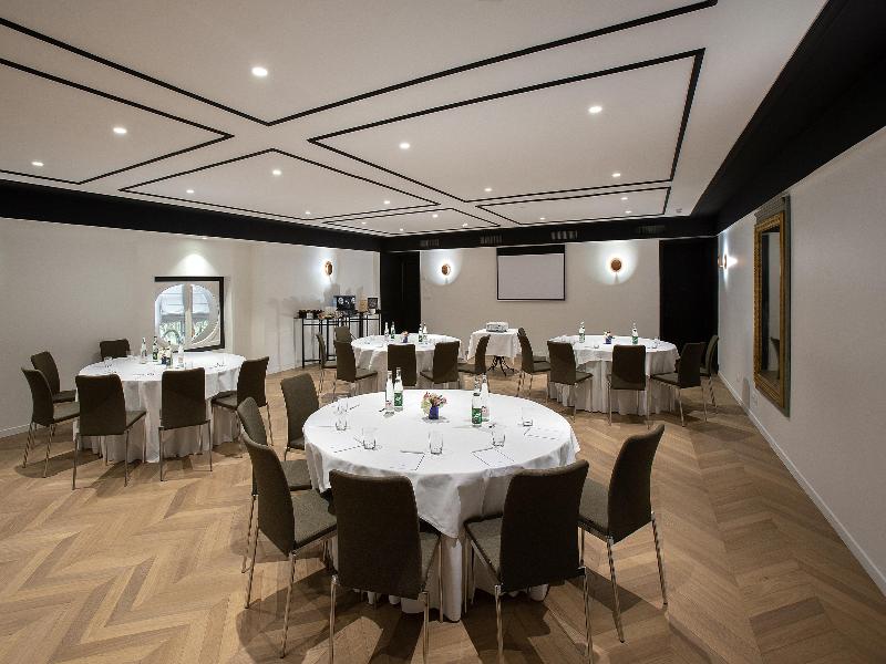 Waldorf Astoria Versailles - Trianon Palace image