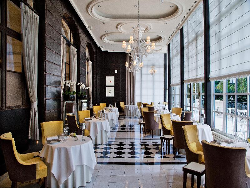 Waldorf Astoria Versailles - Trianon Palace image