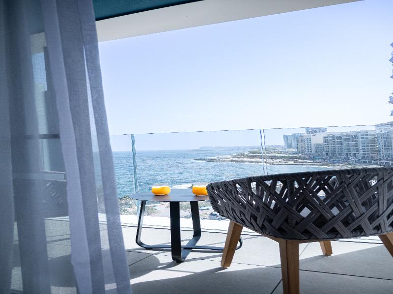 The Preluna Hotel image