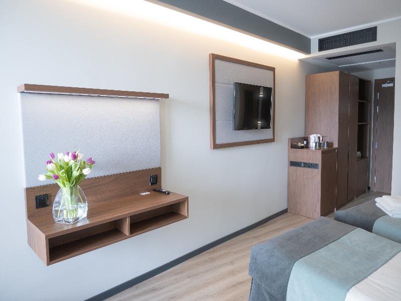 The Preluna Hotel image