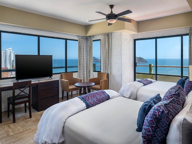 El Cid El Moro Beach Hotel image