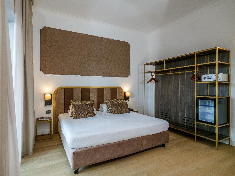 Grand Hotel Tiberio image