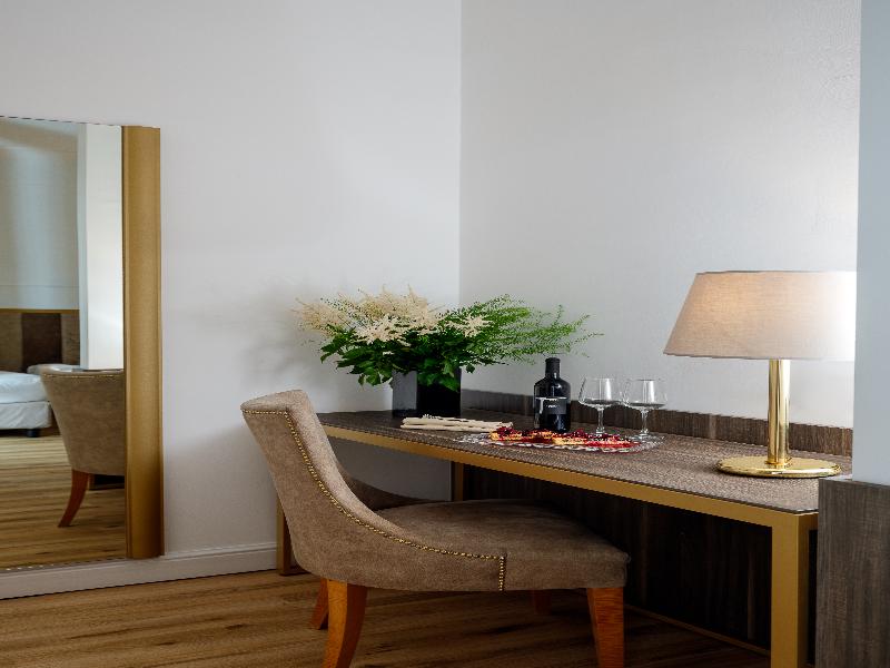 Grand Hotel Tiberio image