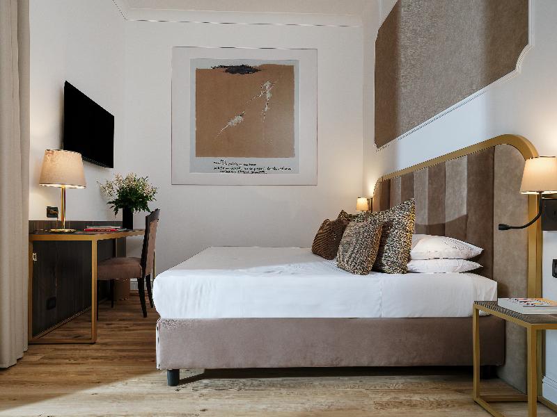 Grand Hotel Tiberio image