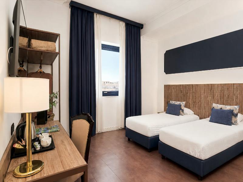 Grand Hotel Tiberio image