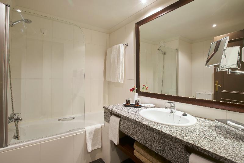 PortoBay Falesia image