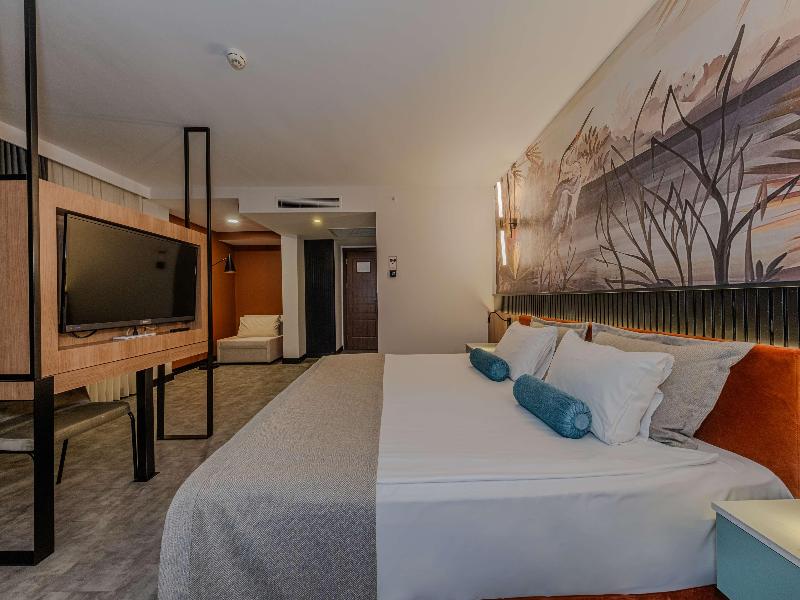 Best Western Plus Khan Hotel image