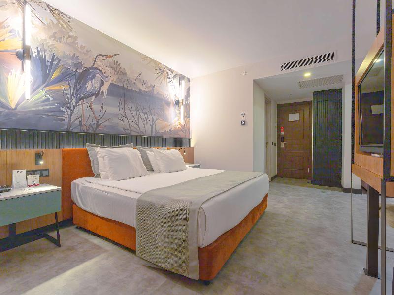 Best Western Plus Khan Hotel image