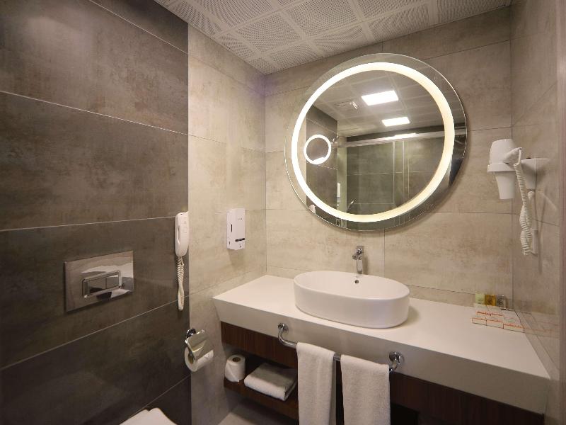 Best Western Plus Khan Hotel image