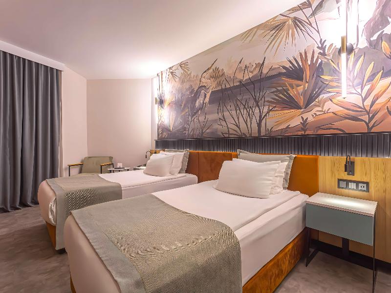 Best Western Plus Khan Hotel image