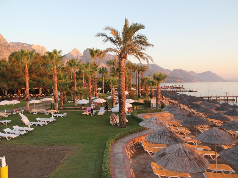 Champion Holiday Village 