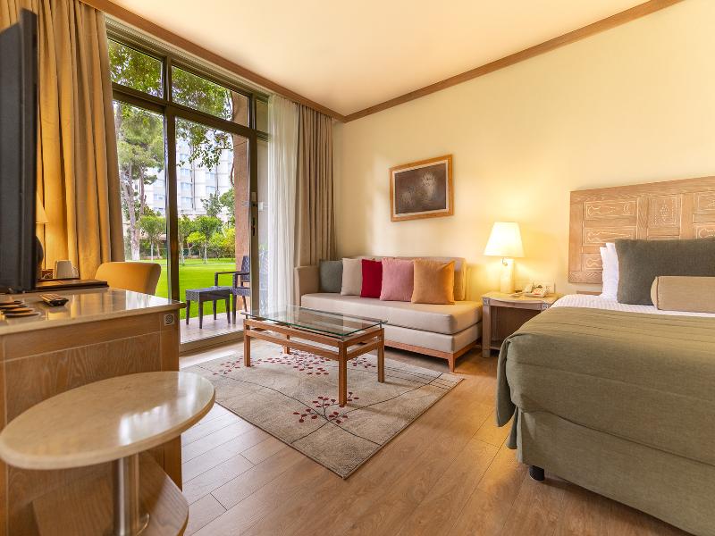 Gloria Verde Resort image