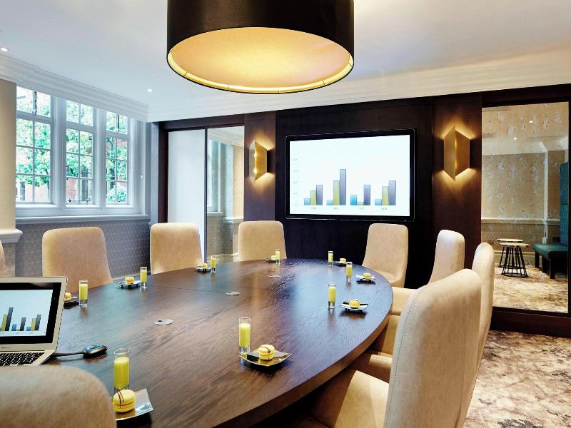 Marriott Hotel Hanbury Manor image