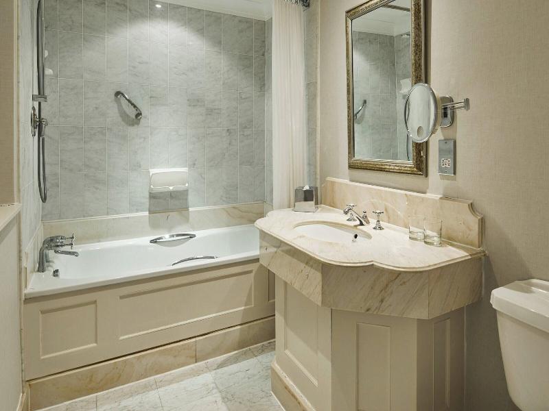Marriott Hotel Hanbury Manor image