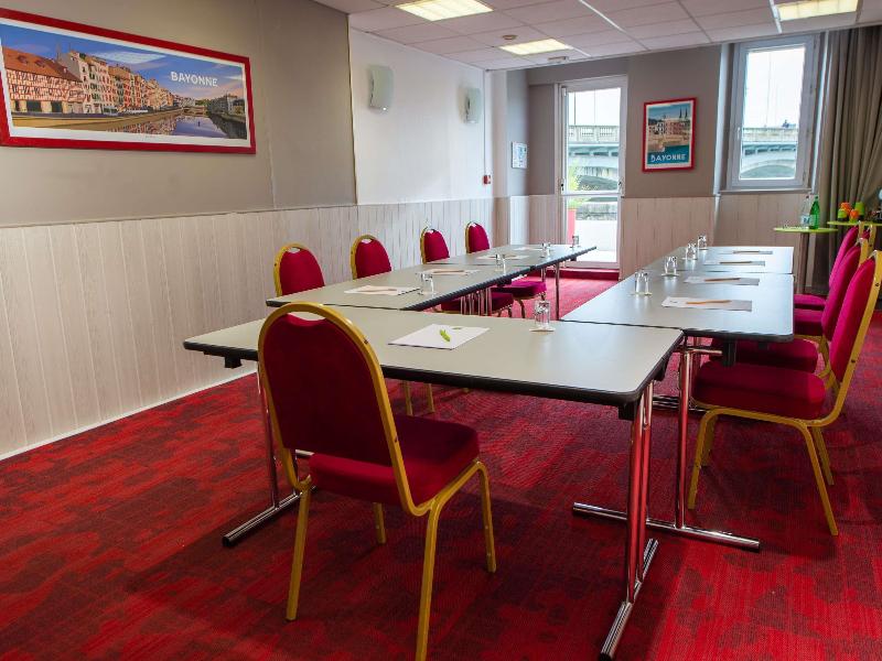 Ibis Styles Bayonne Centre Gare image