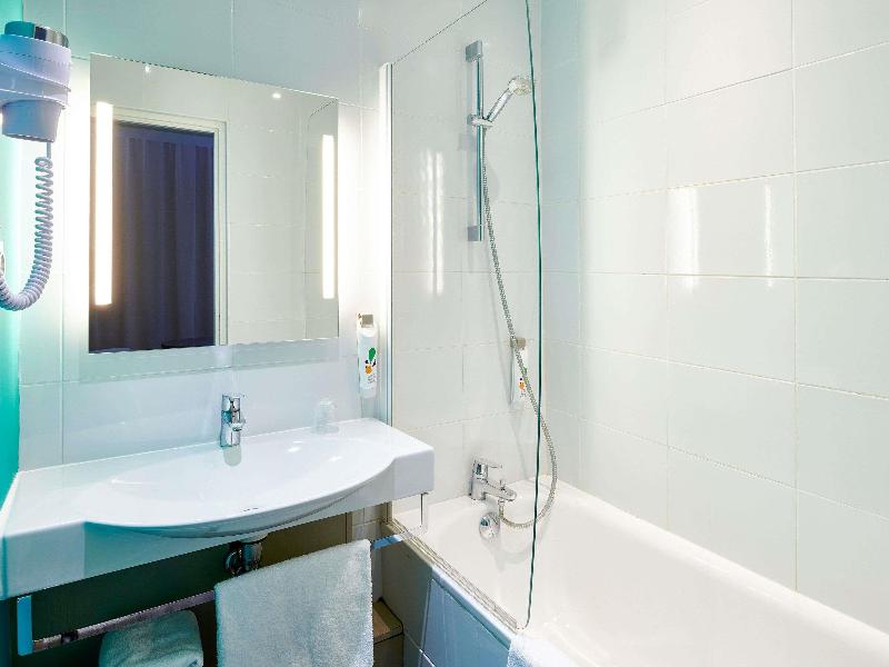 Ibis Styles Bayonne Centre Gare image