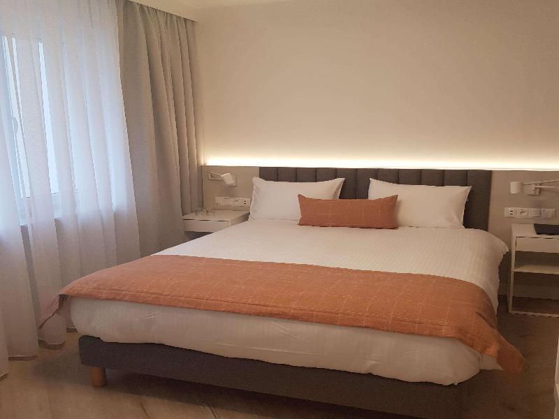 Best Western Hotel Portos image