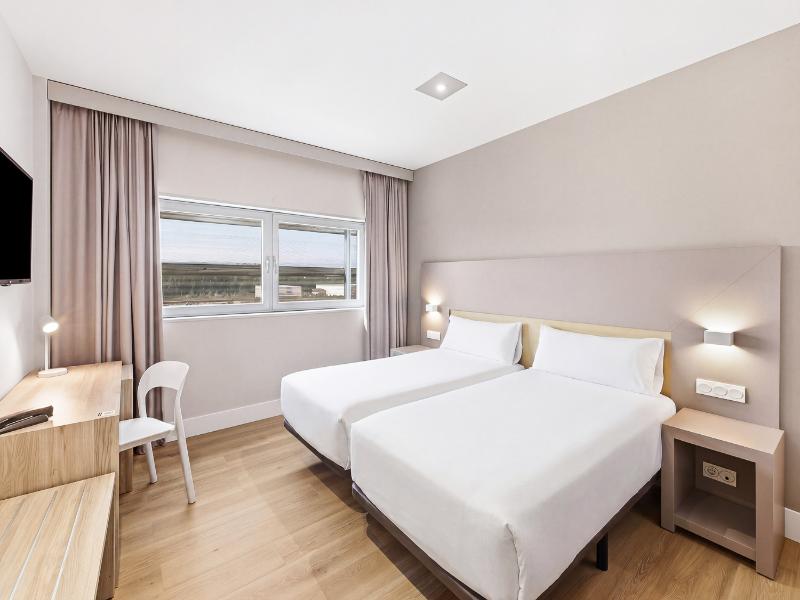B&B HOTEL Logroño Las Cañas image