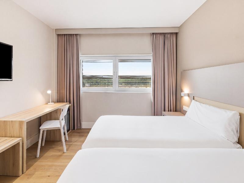 B&B HOTEL Logroño Las Cañas image