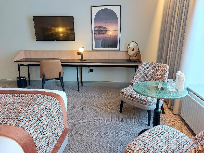 Menlo Park Hotel & Conference Centre image