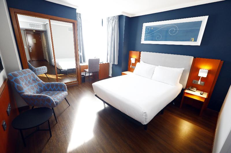 Travelodge Madrid Coslada Aeropuerto image