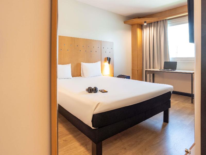 Ibis Madrid Alcala H Garena image