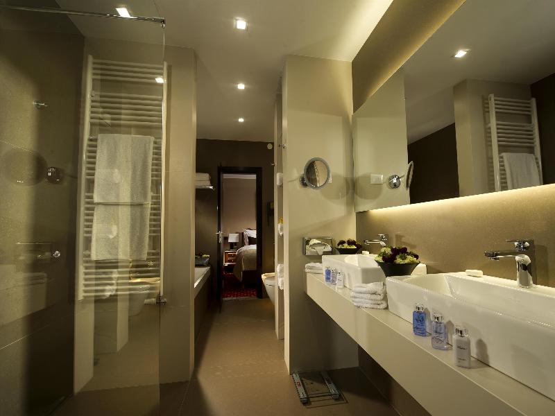Best Western Premier Hotel Slon image