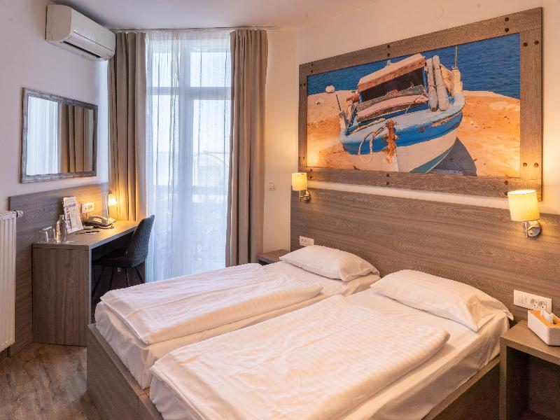 Barbara Piran Beach Hotel & Spa image