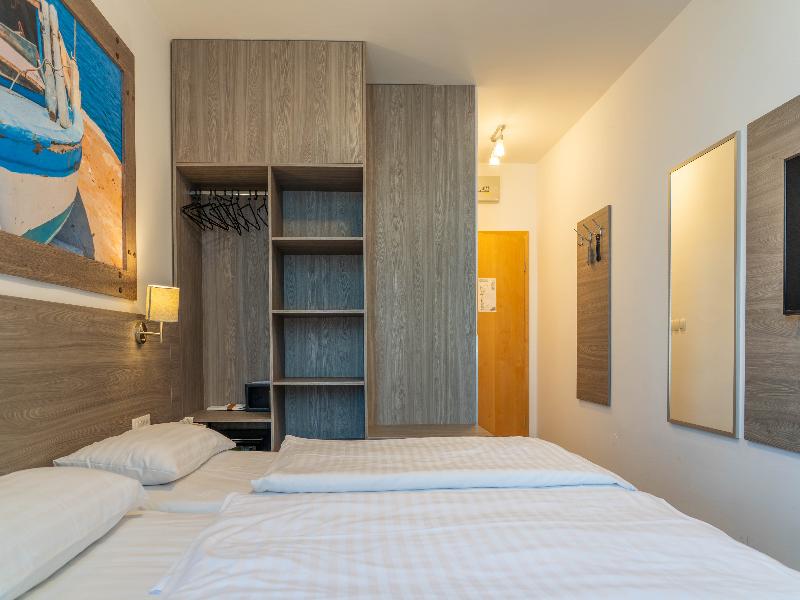 Barbara Piran Beach Hotel & Spa image