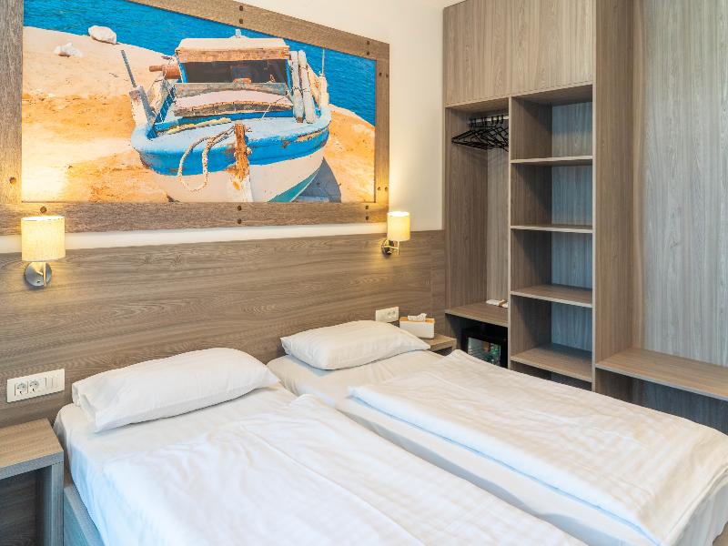 Barbara Piran Beach Hotel & Spa image