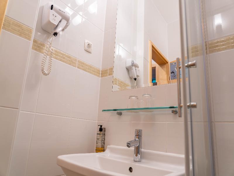 Barbara Piran Beach Hotel & Spa image
